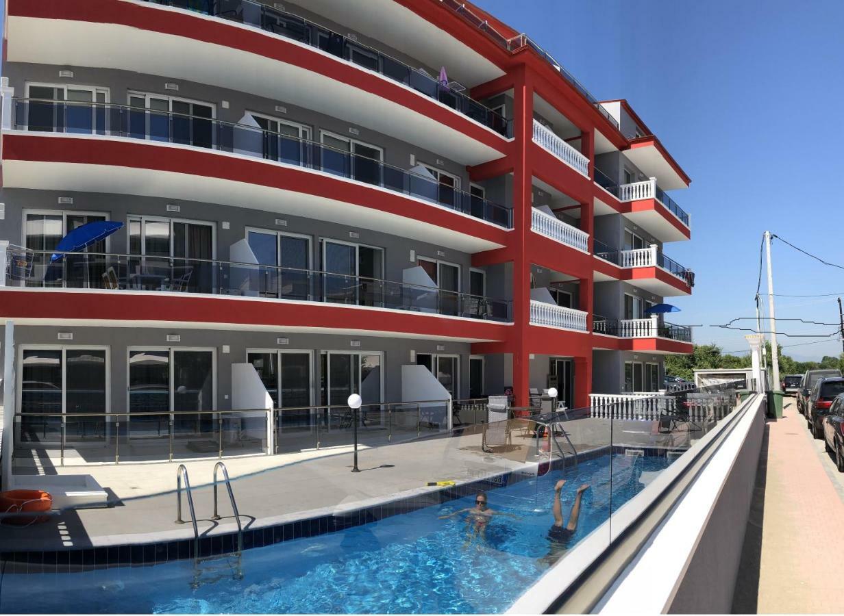 الشقق الفندقية Paralíaفي  Red Luxury Aqua المظهر الخارجي الصورة